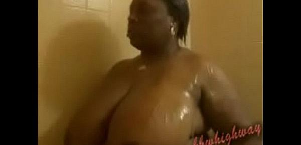  busty bbw in shower